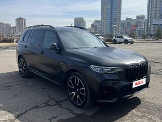 2021 BMW X7 40d I (G07), чёрный, 7490000 рублей, вид 3