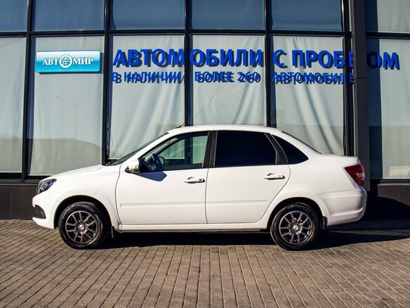 2024 Lada (ВАЗ) Granta I Рестайлинг, белый, 770000 рублей - вид 1