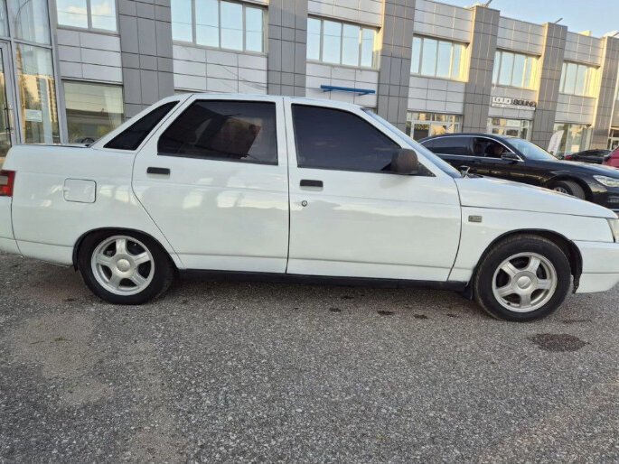Открыть фотографии: Lada (ВАЗ) 2110