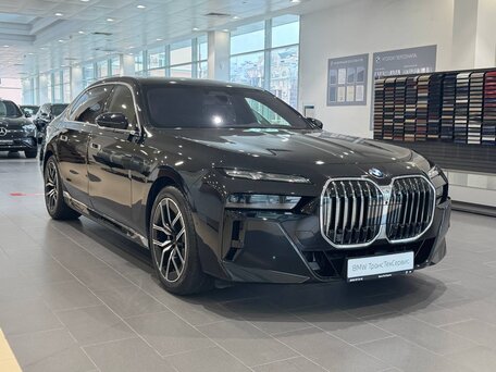 BMW 7 серии VII (G70)