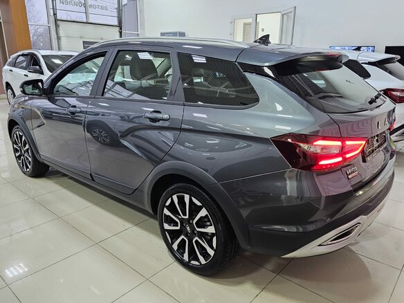 2026 Lada (ВАЗ) Vesta SW Cross I Рестайлинг (NG), серебристый - вид 2