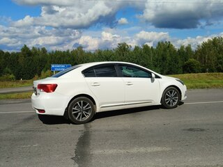 2012 Toyota Avensis III Рестайлинг, белый, 999999 рублей, вид 3