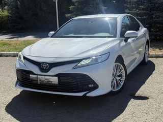 2019 Toyota Camry VIII (XV70), белый, 2500000 рублей, вид 2