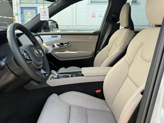 2026 Volvo XC90 B6 II Рестайлинг 2, серый, 11100000 рублей, вид 5