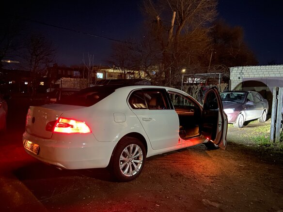 2012 Skoda Superb II, белый, 1379000 рублей - вид 11