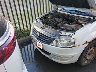 2013 Renault Logan I Рестайлинг, белый, 350000 рублей, вид 4