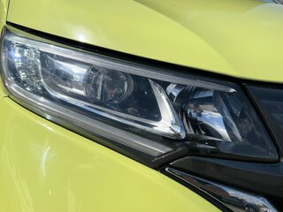 2018 Honda Freed II, жёлтый, 1320000 рублей, вид 3