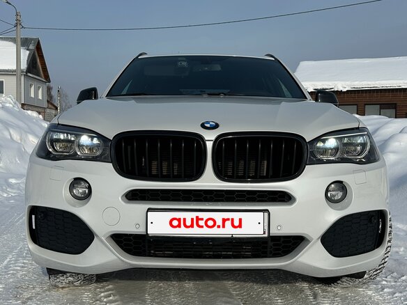 2015 BMW X5 35i III (F15), белый, 4350000 рублей - вид 2