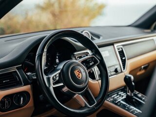 2018 Porsche Macan I, чёрный, 3875000 рублей, вид 5
