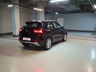 2021 Chevrolet TrailBlazer III, чёрный, 2000000 рублей, вид 4