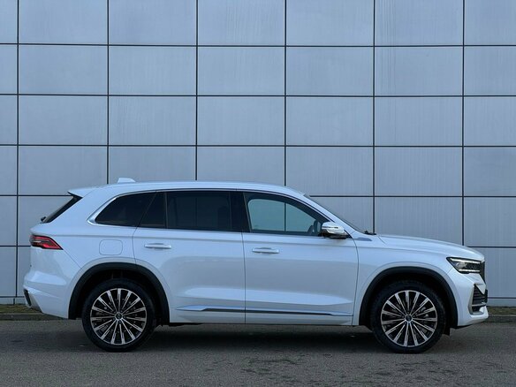 2026 Geely Monjaro I, белый, 4954990 рублей - вид 4