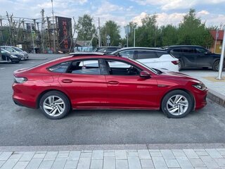 2023 Volkswagen Lamando L II, красный, 1780000 рублей, вид 4