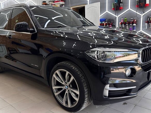2017 BMW X5 30d III (F15), чёрный, 3650000 рублей - вид 2