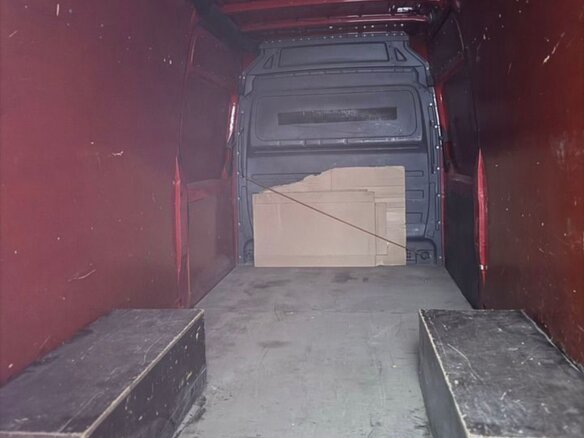 2007 Mercedes-Benz Sprinter, красный, 1400000 рублей - вид 3
