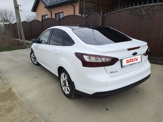 2011 Ford Focus III, белый, 750000 рублей, вид 3