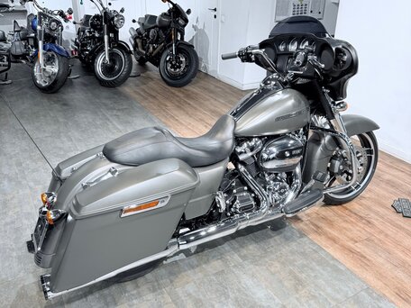 2018 Harley-Davidson Street Glide Special, серый, 1799000 рублей, вид 4