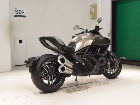 2015 Ducati Diavel, золотистый, 985000 рублей, вид 5