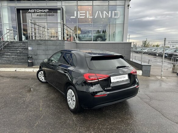 2020 Mercedes-Benz A-Класс 200 IV (W177), чёрный, 2030000 рублей - вид 6