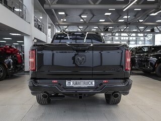 2026 Ram 1500 Crew Cab V Рестайлинг, чёрный, 10082481 рублей, вид 5