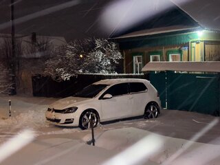2014 Volkswagen Golf VII, белый, 960000 рублей, вид 2