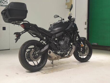 2025 Yamaha MT-07 (FZ-07), чёрный, 1040000 рублей, вид 5