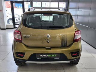 2017 Renault Sandero Stepway II, зелёный, 1049000 рублей, вид 4