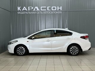 2017 Kia Cerato III Рестайлинг (Classic), белый, 904000 рублей, вид 5