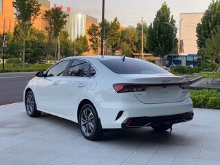 2021 Kia K3 II (China Market), белый, 1280000 рублей, вид 4
