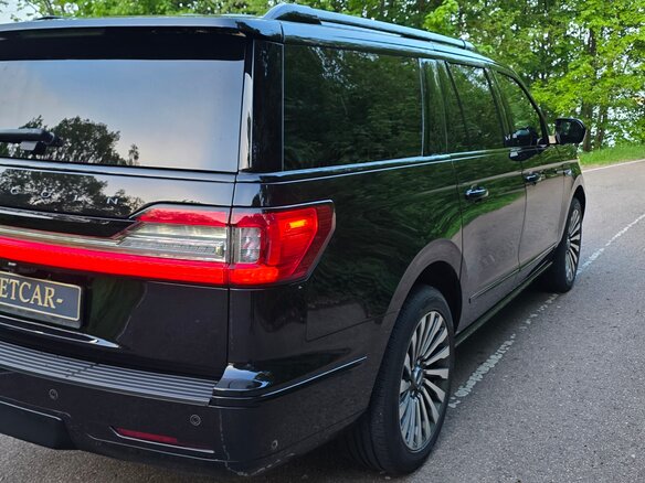 2020 Lincoln Navigator L IV, чёрный, 9800000 рублей - вид 3