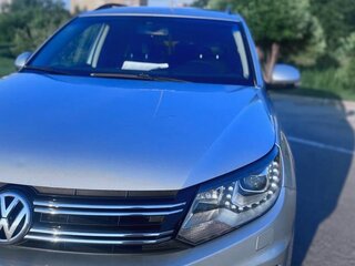 2012 Volkswagen Tiguan I Рестайлинг, серебристый, 1550000 рублей, вид 3
