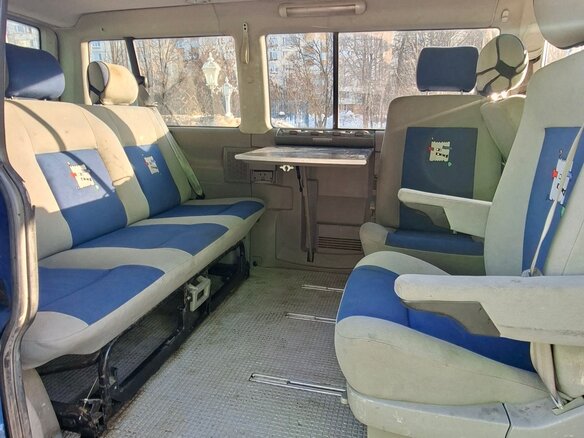 2001 Volkswagen Multivan T4, синий, 700000 рублей - вид 19