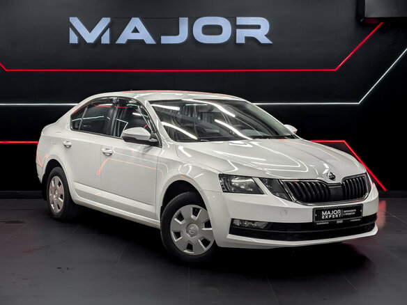 2020 Skoda Octavia III (A7) Рестайлинг, белый - вид 2