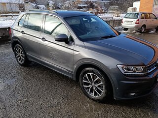 2018 Volkswagen Tiguan II, серый, 1900000 рублей, вид 2