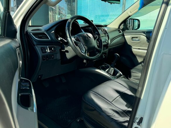 2017 Mitsubishi L200 V, белый - вид 9