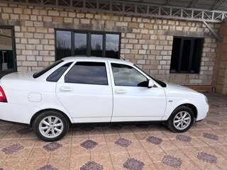 2017 Lada (ВАЗ) Priora I Рестайлинг, белый, 850000 рублей, вид 3