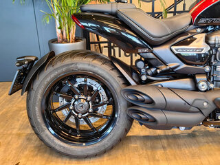2025 Triumph Rocket III, красный, 3650000 рублей, вид 4