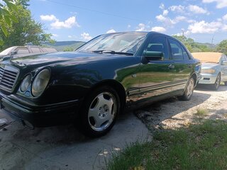 1997 Mercedes-Benz E-Класс 240 II (W210, S210), зелёный, 430000 рублей, вид 1