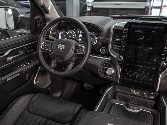 2026 Ram 1500 Crew Cab V Рестайлинг, серый, 11469084 рублей - вид 31