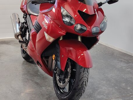 2010 Kawasaki ZZR 1400, красный, 659000 рублей, вид 2