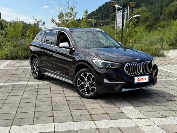 2022 BMW X1 Long 20Li sDrive II (F48) Рестайлинг, коричневый, 2159000 рублей - вид 2