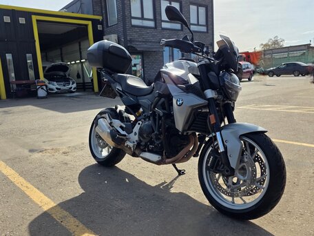 2021 BMW F 900 R, чёрный, 869000 рублей, вид 3