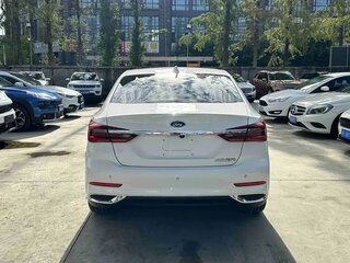 2022 Ford Escort VI Рестайлинг 2, белый, 970005 рублей, вид 5