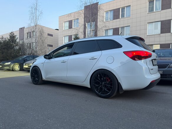 2016 Kia Ceed II Рестайлинг, белый, 1300000 рублей - вид 6