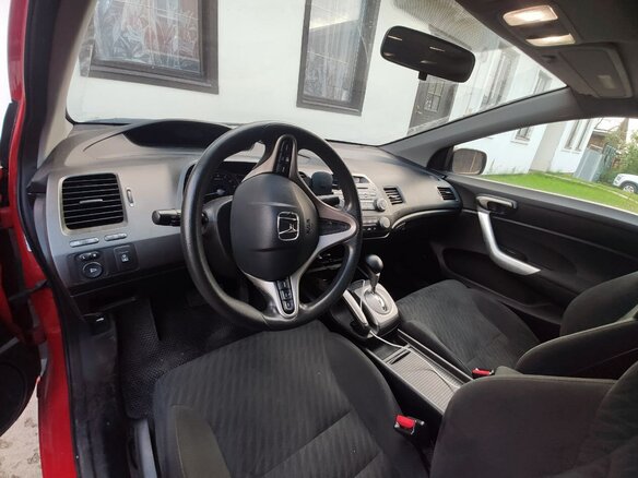 2010 Honda Civic VIII Рестайлинг, красный, 700000 рублей - вид 7