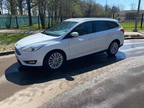 2016 Ford Focus III Рестайлинг, белый, 1050000 рублей