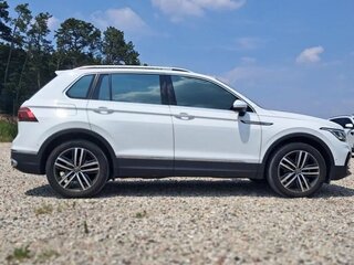 2023 Volkswagen Tiguan II Рестайлинг, белый, 2900000 рублей, вид 4