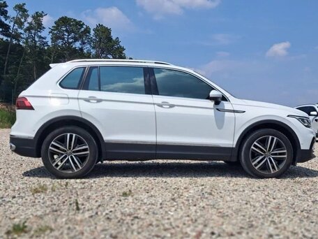 2023 Volkswagen Tiguan II Рестайлинг, белый, 2900000 рублей, вид 4