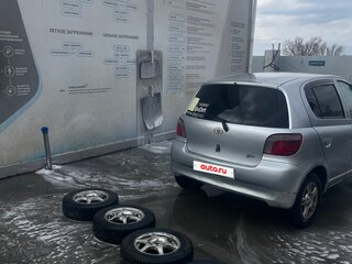 2000 Toyota Vitz I (P10), серебристый, 300000 рублей, вид 4