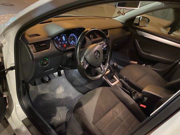 2015 Skoda Octavia III (A7), белый, 1080000 рублей - вид 11