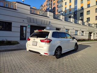 2015 Toyota Corolla Fielder XI (E160, E170, E180) Рестайлинг 1, белый, 1680000 рублей, вид 3